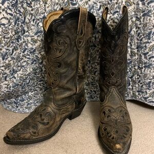 Leather women’s cowboy boots